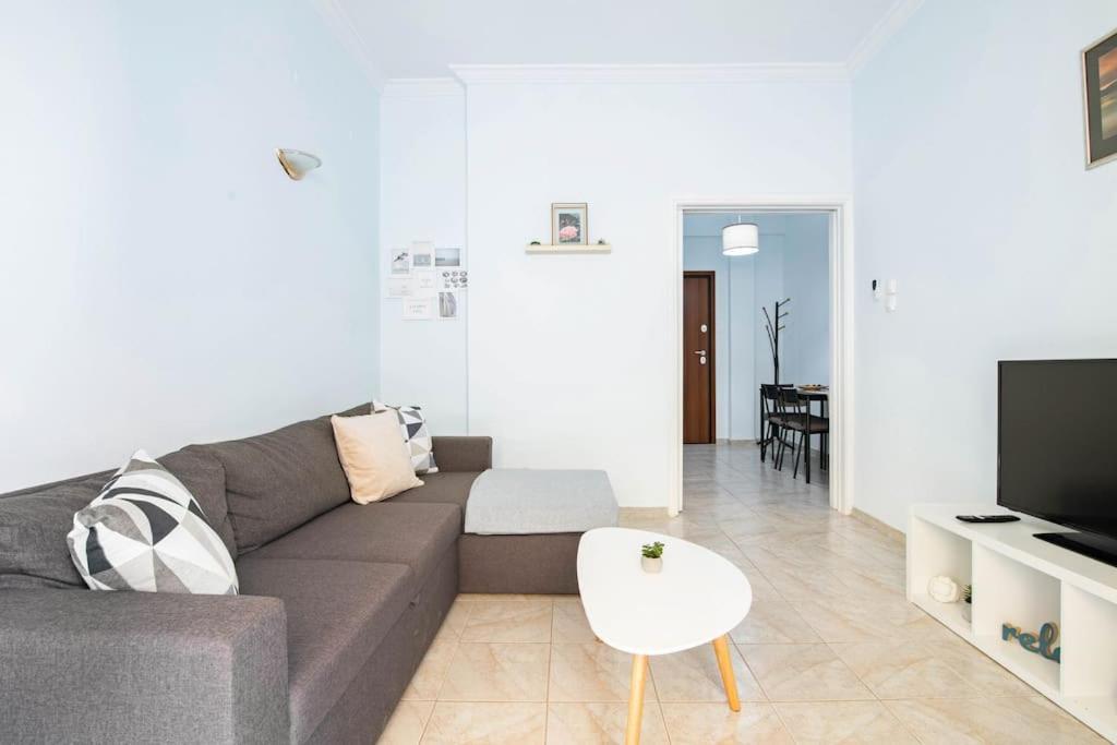 Your Perfect Place 1Min From Kato Patissia Station -100Mbps Athens Luaran gambar